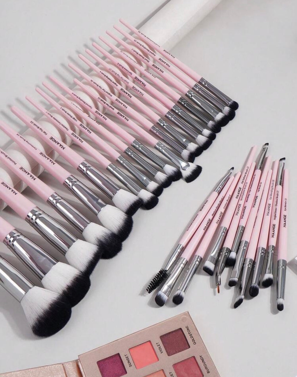 18-Piece Complete Professional Makeup Brush Set