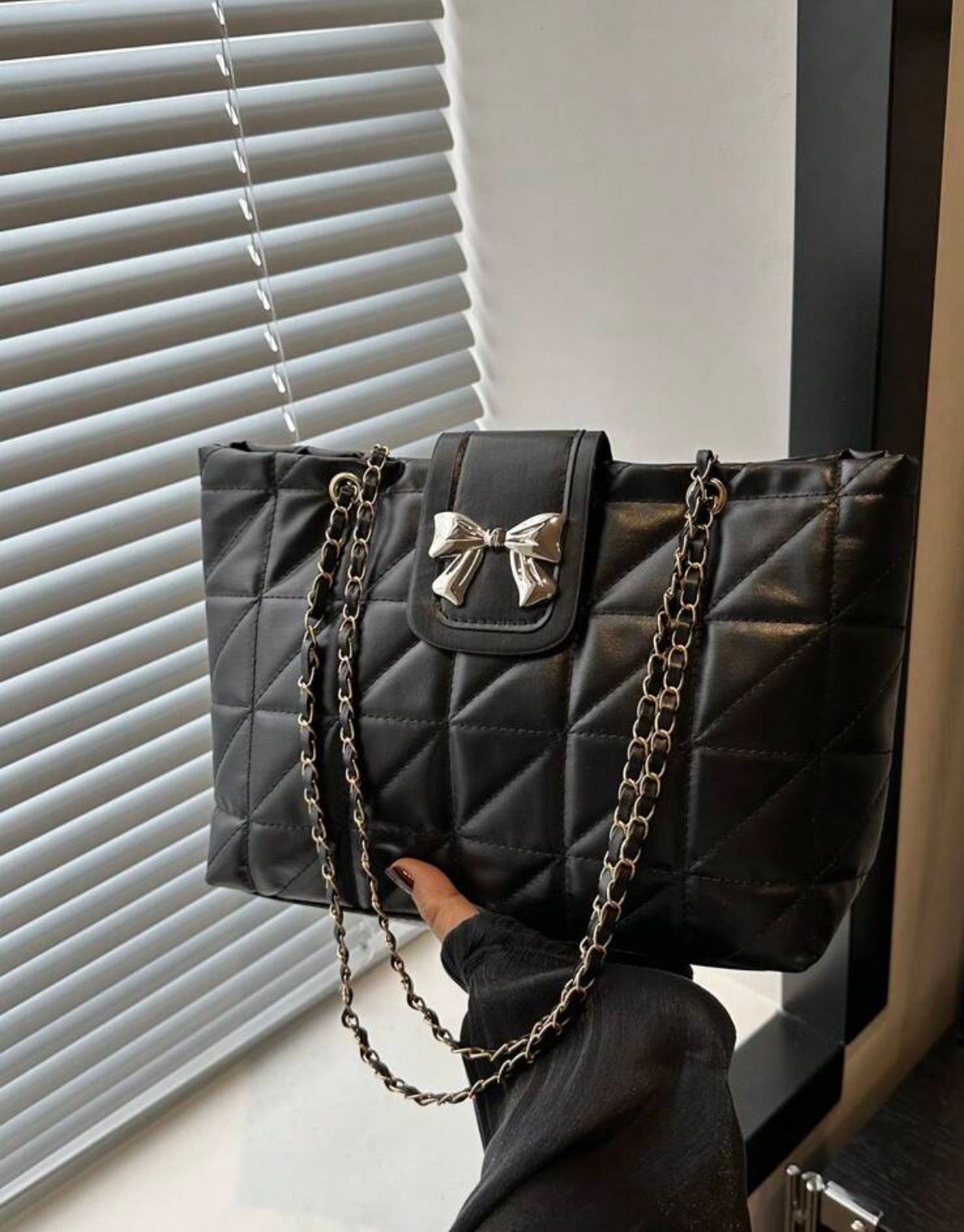 Quilted Bow Shoulder Bag with Chain Strap