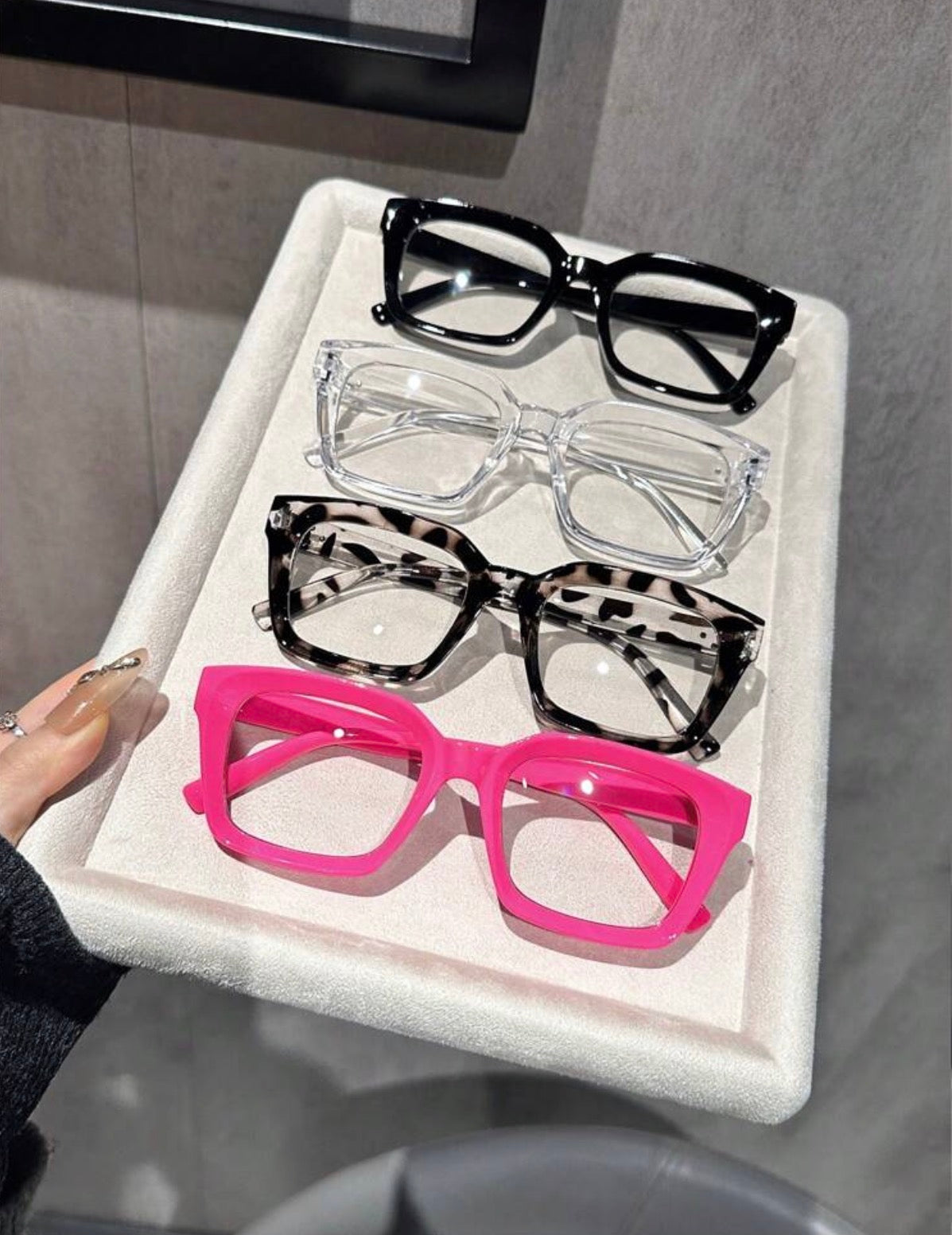 4 Oversized Thick-Frame Square Fashion Glasses